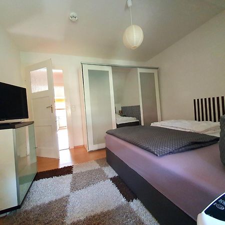 Apartment Am Suedpark Erfurt - Inkl Garten Mit Sitzlounge - Zentrumsnah エクステリア 写真