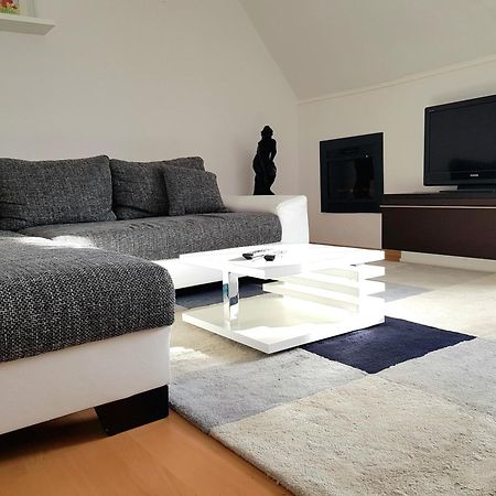 Apartment Am Suedpark Erfurt - Inkl Garten Mit Sitzlounge - Zentrumsnah エクステリア 写真