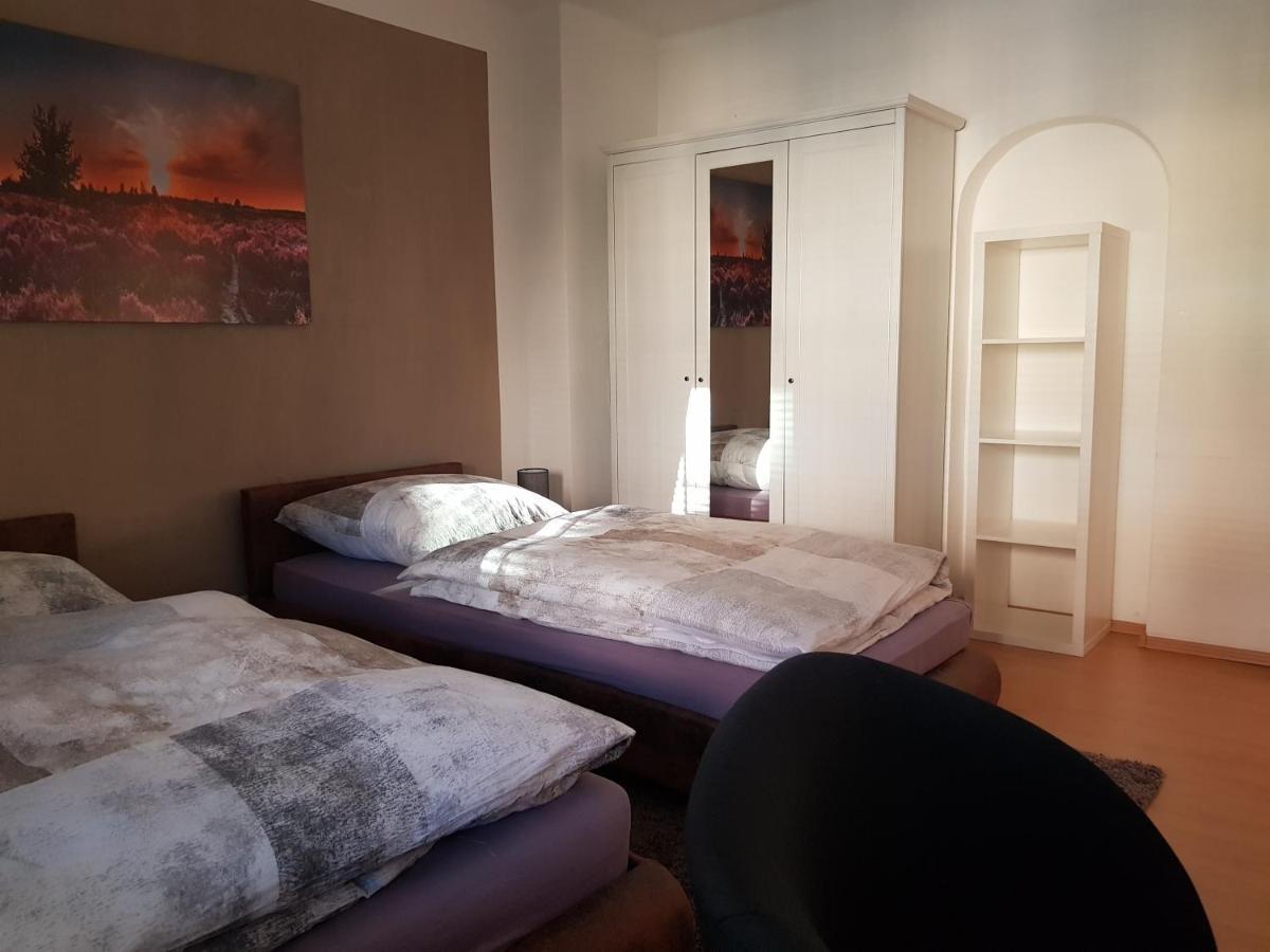 Apartment Am Suedpark Erfurt - Inkl Garten Mit Sitzlounge - Zentrumsnah エクステリア 写真