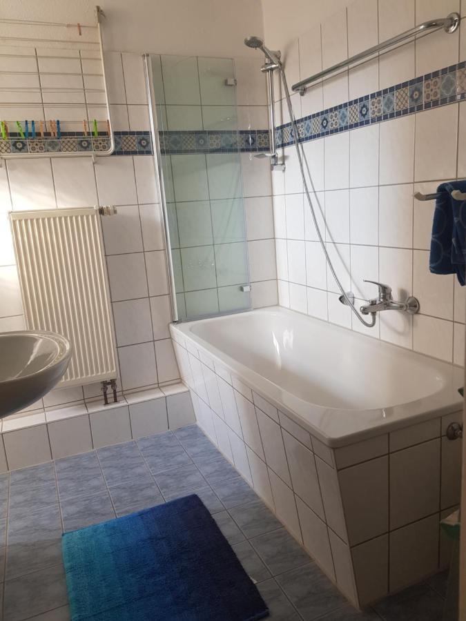 Apartment Am Suedpark Erfurt - Inkl Garten Mit Sitzlounge - Zentrumsnah エクステリア 写真